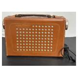 N - VINTAE GENERAL ELECTRIC TRANSISTOR RADIO (N134