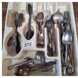 375 - MIXED LOT OF FLATWARE IN TRAY