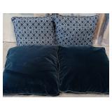 375 - LOT OF 4 ACCENT PILLOWS (O28)