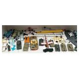 N - MODEL MILITARY TANKS, TRAILERS & MORE (N164)
