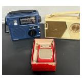 N - 3 VINTAGE TRANSISTOR RADIOS (N70)