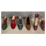 11 - LOT OF 6 MINIATURE SHOES (G22)