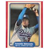 N - FERNANDO VALENZUELA FLEER BASEBALL CARD (A61)