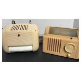N -2 VINTAGE RADIO / BED LAMPS (N132)