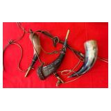 T - LOT OF 3 COLLECTIBLE POWDER HORNS (L90)