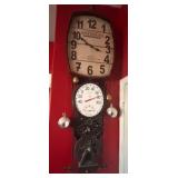 T - VINTAGE WALL CLOCK (M11)