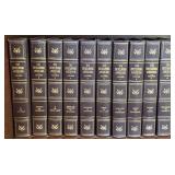 T - LOT OF ENCYCLOPEDIAS (L67)