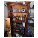 T - 5-SHELF DISPLAY/BOOKCASE W/ CONTENTS (G1)