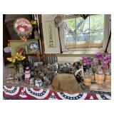 T - MINIATURE VILLAGE DECOR & MORE LOT (Y33)