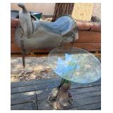 T - SADDLE AND HORSESHOE TABLE (Y25)