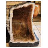 P - 17' TALL GEODE