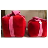 43 - NEW WMC 2 SHIRALEAH "GIFT" CUBE PILLOWS (A1)