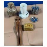 436 - MIXED LOT OF COLLECTIBLES (Z89)
