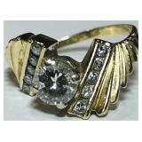 14KT GOLD DIAMOND RING WITH CENTER DIAMOND