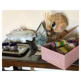 R - MIXED LOT OF COLLECTIBLES (K87)