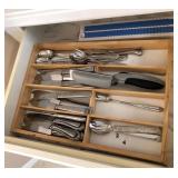 Q - FLATWARE, UTENSILS, TRAY (K3)