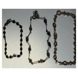Q - THREE COSTUME JEWELRY NECKLACES (41)
