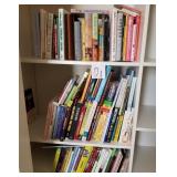 Q - MIXED LOT OF BOOKS (O1)