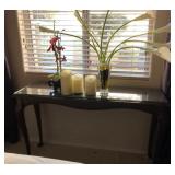 R - VASES WITH FAUX FLOWERS, FLAMELESS CANDLES