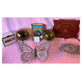 W - MIXED LOT OF COLLECTIBLES (G41)