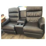 W - RECLINING LOVESEAT WITH CUPHOLDERS (L150)