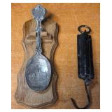 W - SPOON WITH RACK & HOOK DEVICE