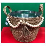 43 - DECORATIVE WOVEN BEADED BASKET (K101)