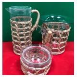 43 - WOVEN PLASTIC SERVING SET (K179)