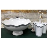 43 - WHITE SCALLOPED SERVING BOWL SET (A94)