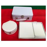 43 - WHITE JEWELRY STORAGE CASE SET (K320)