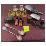 N - MIXED LOT OF VINTAGE COLLECTIBLES (B63)