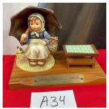 N - GOEBEL COLLECTOR'S CLUB HUMMEL FIGURINE (A34)