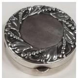700 - VICTORIAN STERLING SILVER BOX (E81)