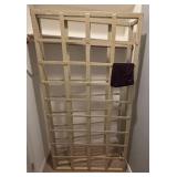 F - DECORATIVE WOODEN RACK 75X39' (A5)