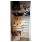T - PILLOWS, CLOTHES HANGERS, MORE (B5)