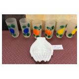 440 - VINTAGE GLASSWARE & 'HANDS' RING DISH (C125)