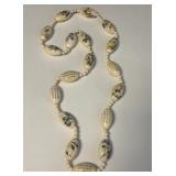 28.5' VINTAGE ELEPHA NT IVORY NECKLACE 83.90GRAMS