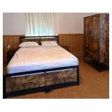 J - BEDROOM SET QUEEN SIZE MATTRESS
