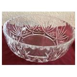 U - VINTAGE CUT GLASS BOWL (L41)