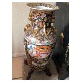U - VINTAGE JAPANESE PORCELAIN VASE 28'T (K220)
