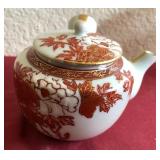 U - VINTAGE PORCELAIN TEAPOT (L184)