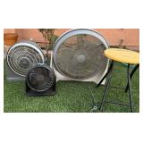 U - LOT OF THREE ELECTRIC FANS & SMALL TABLE (Y10)