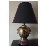 U - TABLE LAMP WITH SHADE (B16)