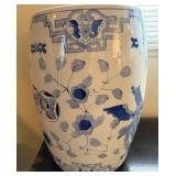 U - BLUE & WHITE WARE CERAMIC STAND / STOOL 19'T