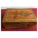 U - VINTAGE MUSICAL KEEPSAKE BOX (L55)