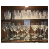 U - MIXED LOT OF GLASSWARE (C18)
