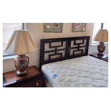 U - PAIR OF TABLE LAMPS WITH SHADES (M21)
