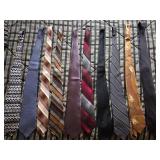 U - LOT OF MEN'S VINTAGE TIES (B13)