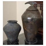 U - LOT OF TWO COLLECTIBLE VASES (A33)