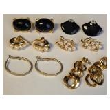U - LOT OF COSTUME JEWELRY EARRINGS (9)